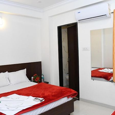 Hotel Sai Shatabdi Shirdi Dış mekan fotoğraf