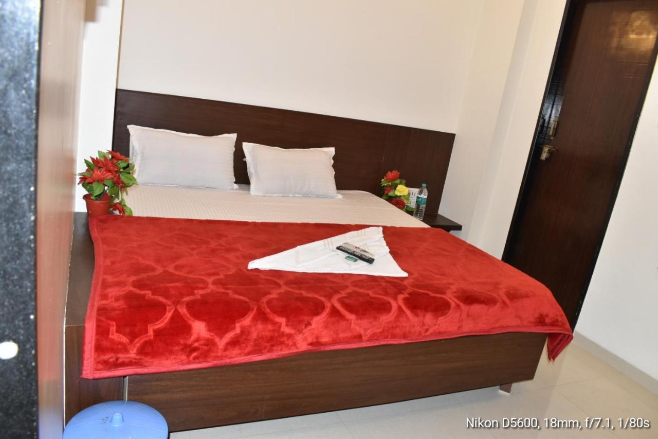 Hotel Sai Shatabdi Shirdi Dış mekan fotoğraf