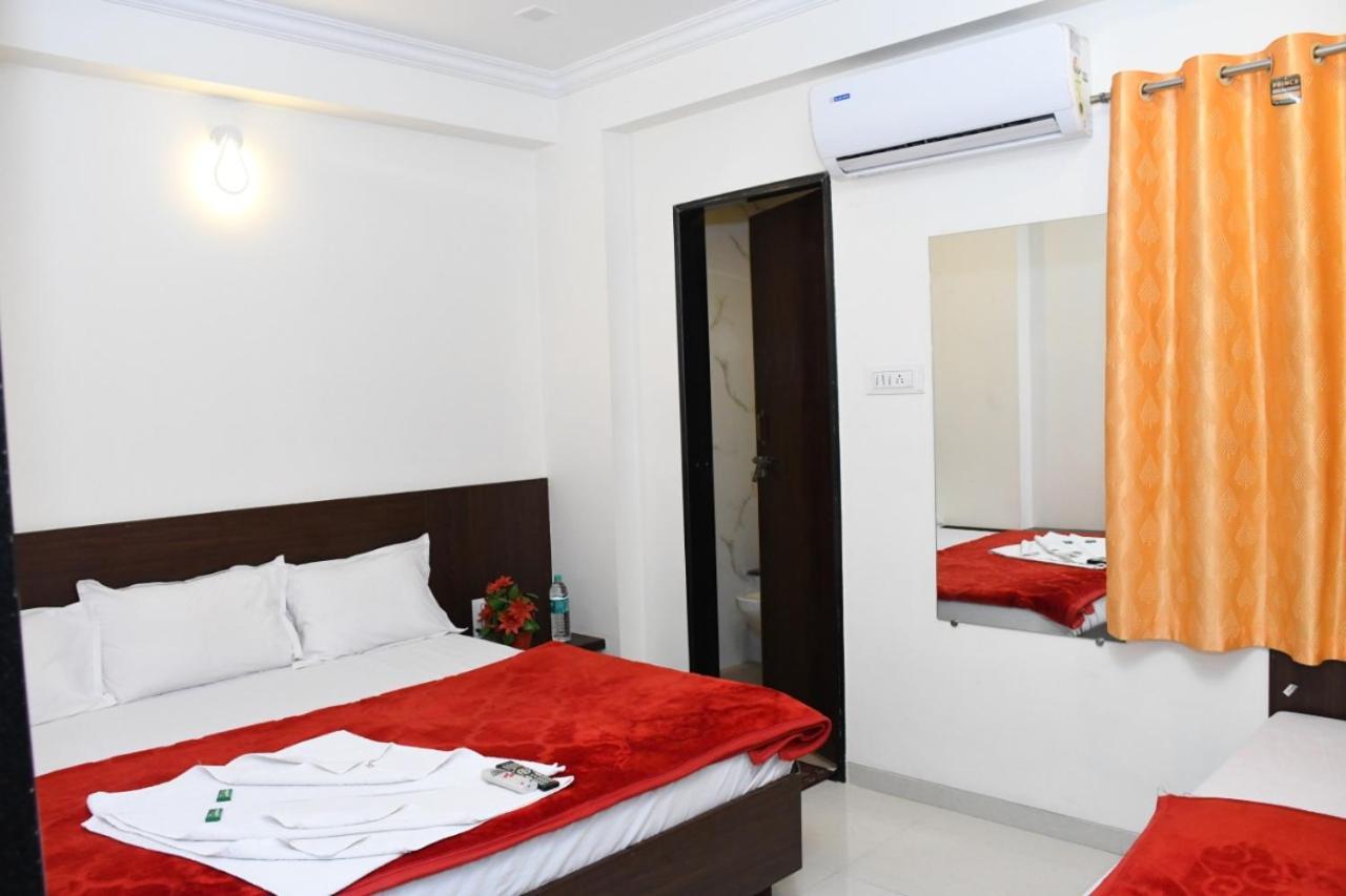 Hotel Sai Shatabdi Shirdi Dış mekan fotoğraf